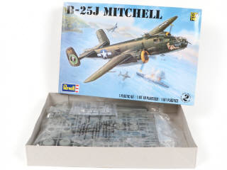 Lot 332 - REVELL (ALLEMAGNE) (5)