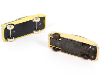 Lot 246 - DINKY TOYS (GB) (2)