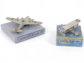 Lot 251 - DINKY TOYS (GB) (2)