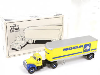 Lot 197 - FIRST GEAR (USA) (1)