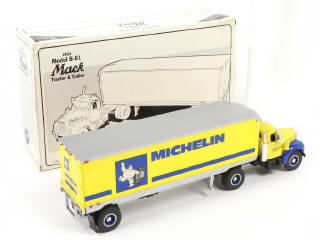 Lot 197 - FIRST GEAR (USA) (1)