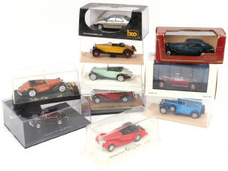 Lot 300 - DIVERS (10)