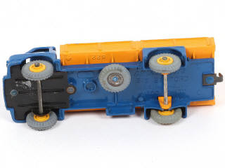 Lot 107 - DINKY TOYS (GB) (1)