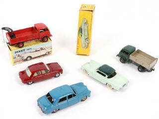 Lot 159 - DINKY TOYS (FRANCE) (5)