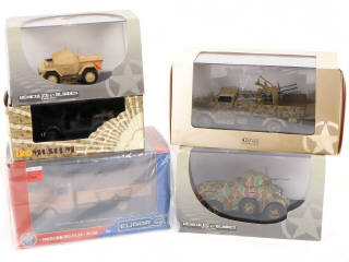 Lot 174 - DIVERS (5)