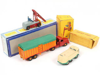 Lot 155 - DINKY TOYS (FRANCE) (3)