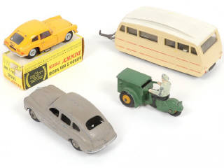 Lot 146 - DINKY TOYS (FRANCE) (4)