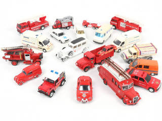 Lot 107 - DIVERS (20)