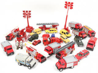 Lot 116 - DIVERS (25)