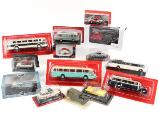 Lot 18 - DIVERS (14)