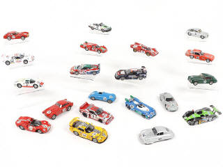 Lot 225 - DIVERS (20)