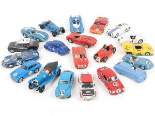 Lot 123 - DIVERS (20)