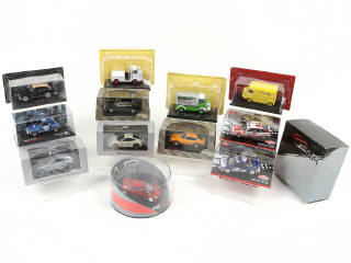 Lot 233 - DIVERS (12)