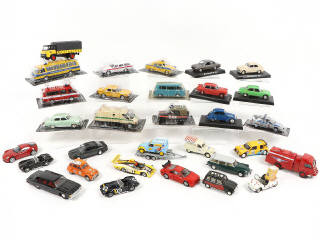 Lot 236 - DIVERS (30)