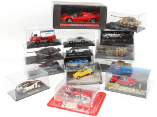 Lot 150 - DIVERS (15)