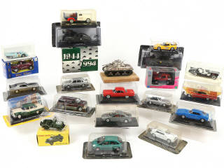 Lot 267 - DIVERS (19)