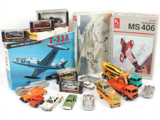 Lot 167 - DIVERS (23)