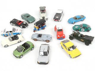 Lot 194 - DIVERS (15)