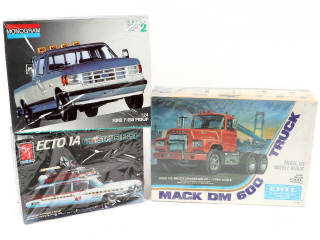 Lot 297 - ERTL (USA) (3)