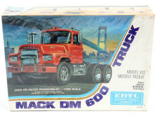 Lot 297 - ERTL (USA) (3)