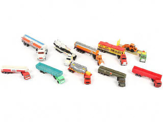 Lot 242 - MAJORETTE (FRANCE) (10)