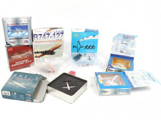 Lot 246 - DIVERS (14)