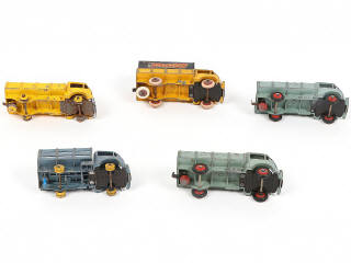 Lot 214 - DINKY TOYS (FRANCE) (5)