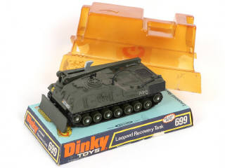 Lot 173 - DINKY TOYS (GB) (3)