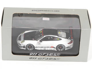 Lot 223 - DIVERS (3)