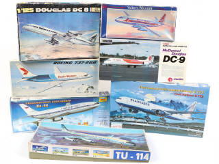 Lot 292 - DIVERS (7)