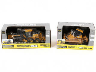 Lot 160 - DIVERS (5)