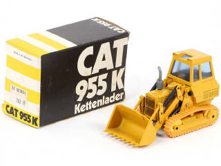 Lot 163 - DIVERS (8)