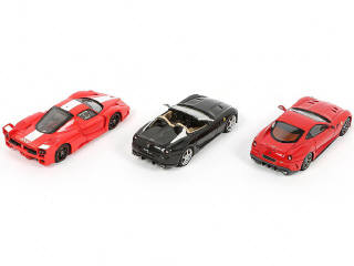 Lot 116 - DIVERS (3)