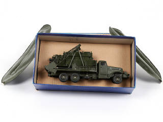 Lot 174 - DINKY TOYS (FRANCE) (1)