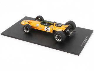 Lot 15 - SPARK (MACAU) (1)