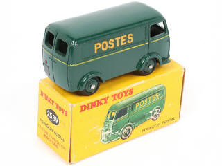 Lot 344 - DINKY TOYS (FRANCE) (1)