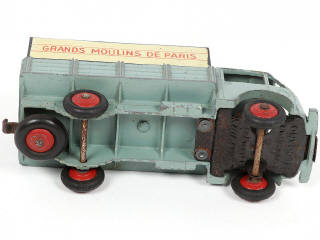 Lot 339 - DINKY TOYS (FRANCE) (1)