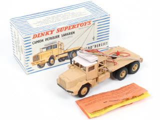 Lot 348 - DINKY TOYS (FRANCE) (1)