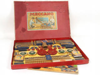 Lot 26 - MECCANO (FRANCE) (1)