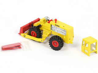 Lot 257 - DINKY TOYS (GB) (1)