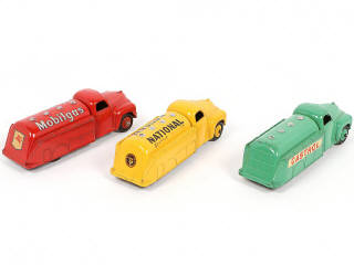Lot 262 - DINKY TOYS (GB) (3)