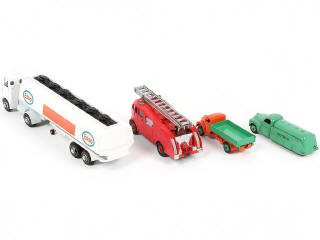 Lot 264 - DINKY TOYS (GB) (4)