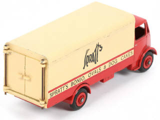 Lot 255 - DINKY TOYS (GB) (1)