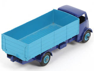 Lot 254 - DINKY TOYS (GB) (1)