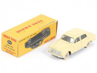 Lot 219 - DINKY TOYS (FRANCE) (1)