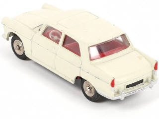 Lot 232 - DINKY TOYS (FRANCE) (1)