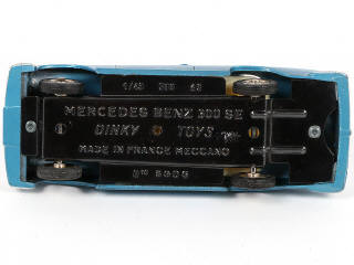 Lot 230 - DINKY TOYS (FRANCE) (1)