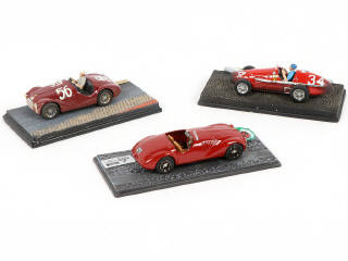 Lot 266 - DIVERS (3)