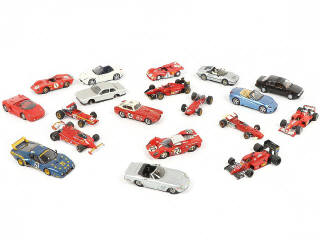 Lot 280 - DIVERS (17)