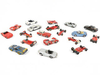 Lot 280 - DIVERS (17)